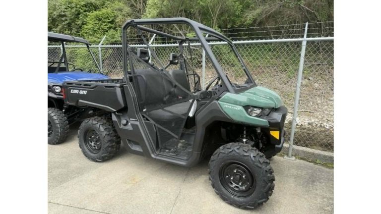 Can-Am Defender HD7