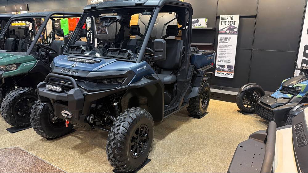 Can-Am DEFENDER XT HD11 w/accessories side-by-side for sale