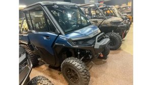 Can-Am DEFENDER XT CAB HD11 side-by-side for sale